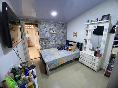 Casa de 4 alcobas en venta en El Dorado, Envigado, 130 m² · foto 14 de 20