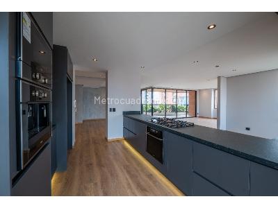 Apartamento de 2 alcobas en venta en Lalinde, Medellín, 211 m² · foto 3 de 20
