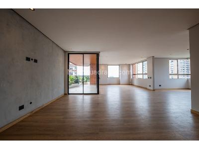 Apartamento de 2 alcobas en venta en Lalinde, Medellín, 211 m² · foto 6 de 20
