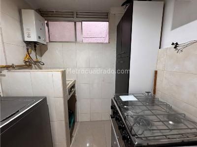 Apartamento de 3 alcobas en venta en El Rincón, Medellín, 51 m² · foto 10 de 14