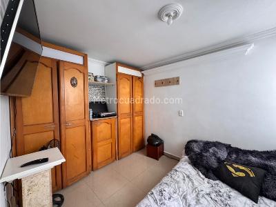 Apartamento de 3 alcobas en venta en El Rincón, Medellín, 51 m² · foto 11 de 14