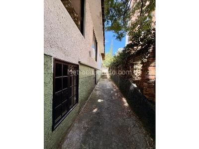 Casa de 5 alcobas en venta en Castropol, Medellín, 757 m² · foto 17 de 20