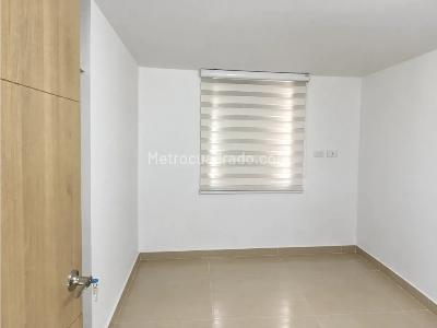 Apartamento de 3 alcobas en venta en Los Bernal, Medellín, 82 m² · foto 10 de 12