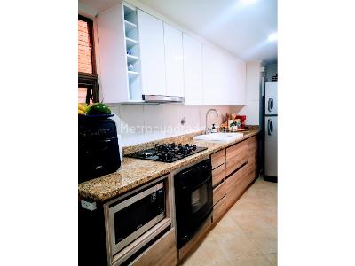 Apartamento de 3 alcobas en venta en Zuñiga, Envigado, 110 m² · foto 2 de 18