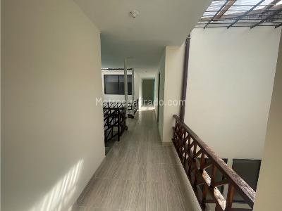 Casa de 5 alcobas en venta en Laureles, Medellín, 360 m² · foto 10 de 20