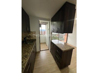 Apartamento de 3 alcobas en venta en Rodeo Alto, Medellín, 70 m² · foto 8 de 20