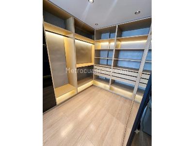 Apartamento de 2 alcobas en venta en El Poblado, Medellín, 249 m² · foto 12 de 16