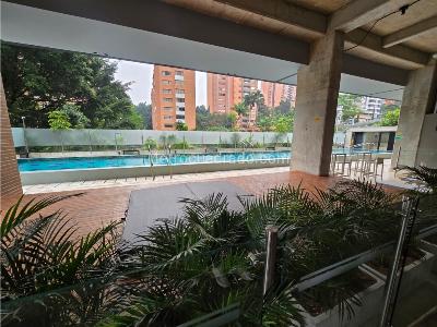 Apartamento de 2 alcobas en venta en El Poblado, Medellín, 249 m² · foto 15 de 16
