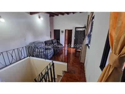 Casa de 3 alcobas en venta en Rodeo Alto, Medellín, 70 m² · foto 9 de 19