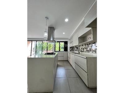 Apartamento de 3 alcobas en venta en Belen La Palma, Medellín, 115 m² · foto 4 de 20