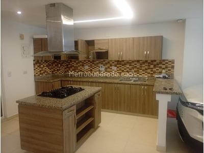 Casa de 4 alcobas en venta en Los Colores, Medellín, 140 m² · foto 3 de 20