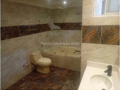 Casa de 4 alcobas en venta en Los Colores, Medellín, 140 m² · foto 11 de 20