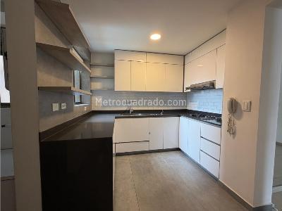 Apartamento de 4 alcobas en venta en La Tomatera, Medellín, 170 m² · foto 2 de 20