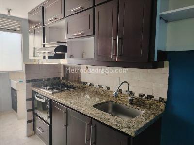 Apartamento de 3 alcobas en venta en Rodeo Alto, Medellín, 56 m² · foto 2 de 20