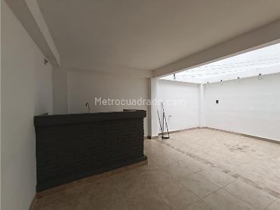 Casa de 4 alcobas en arriendo en La Mota, Medellín, 215 m² · foto 10 de 20