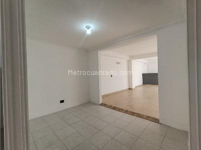 Casa de 4 alcobas en arriendo en La Mota, Medellín, 215 m² · foto 11 de 20