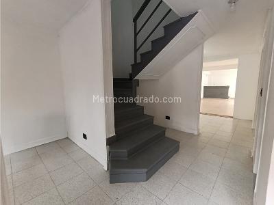 Casa de 4 alcobas en arriendo en La Mota, Medellín, 215 m² · foto 13 de 20