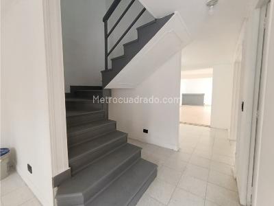 Casa de 4 alcobas en arriendo en La Mota, Medellín, 215 m² · foto 14 de 20