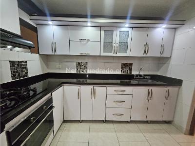 Casa de 3 alcobas en arriendo en Belen Rosales, Medellín, 146 m² · foto 2 de 20