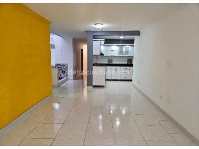 Casa de 3 alcobas en arriendo en Belen Rosales, Medellín, 146 m² · foto 3 de 20