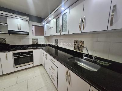 Casa de 3 alcobas en arriendo en Belen Rosales, Medellín, 146 m² · foto 6 de 20