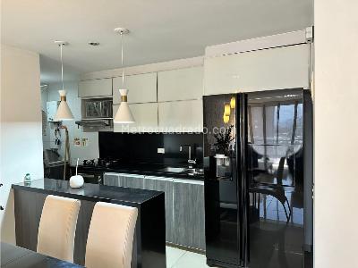 Apartamento de 3 alcobas en arriendo en Ciudad Del Rio, Medellín, 85 m² · foto 2 de 13