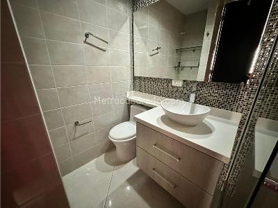 Apartamento de 3 alcobas en arriendo en Ciudad Del Rio, Medellín, 85 m² · foto 10 de 13