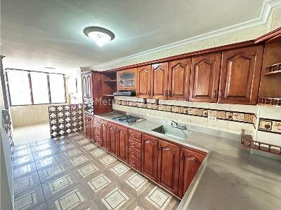 Apartamento de 4 alcobas en arriendo en Lorena, Medellín, 130 m² · foto 2 de 19