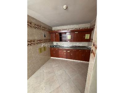 Casa de 5 alcobas en arriendo en Manila, Medellín, 280 m² · foto 9 de 17