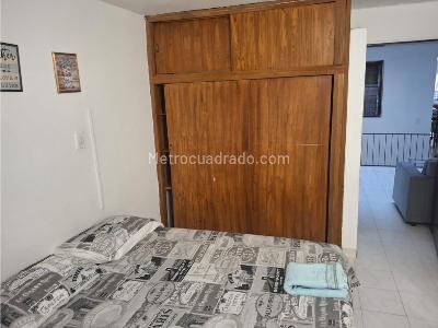 Casa de 5 alcobas en arriendo en Laureles, Medellín, 220 m² · foto 11 de 17