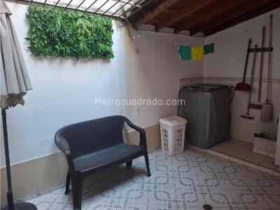 Casa de 5 alcobas en arriendo en Laureles, Medellín, 220 m² · foto 17 de 17
