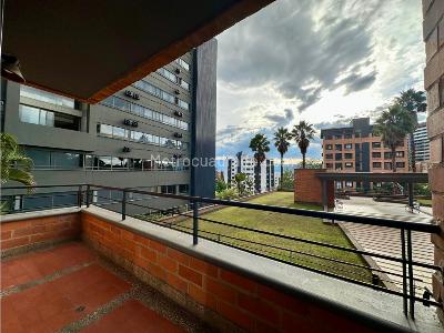 Apartaestudio en arriendo en Los Balsos Poblado, Medellín, 70 m² · foto 2 de 20