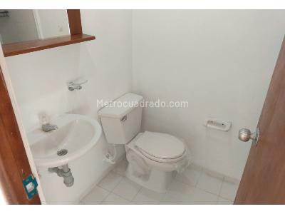 Apartamento de 2 alcobas en arriendo en Las Palmas, Medellín, 71 m² · foto 10 de 15