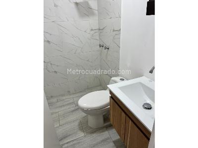 Casa de 4 alcobas en arriendo en Estadio, Medellín, 110 m² · foto 11 de 12