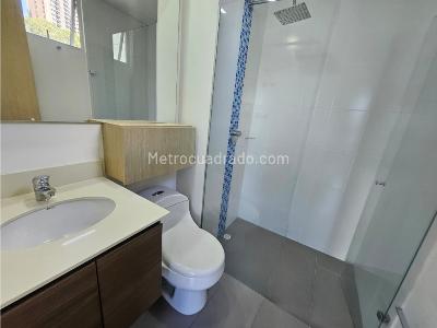 Apartamento de 2 alcobas en arriendo en Loma Del Indio, Medellín, 81 m² · foto 19 de 20