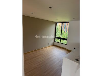 Apartamento de 3 alcobas en venta en Los Balsos Poblado, Medellín, 150 m² · foto 2 de 20