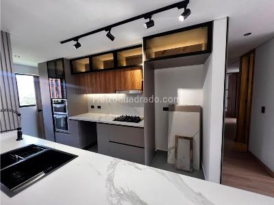 Apartamento de 3 alcobas en venta en Los Balsos Poblado, Medellín, 150 m² · foto 3 de 20
