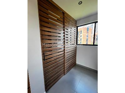 Apartamento de 3 alcobas en venta en Los Balsos Poblado, Medellín, 150 m² · foto 4 de 20