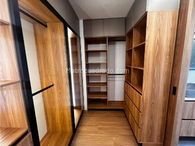 Apartamento de 3 alcobas en venta en Los Balsos Poblado, Medellín, 150 m² · foto 10 de 20