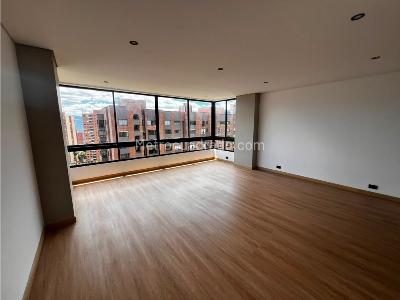 Apartamento de 3 alcobas en venta en Los Balsos Poblado, Medellín, 150 m² · foto 14 de 20