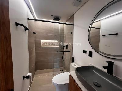 Apartamento de 3 alcobas en venta en Los Balsos Poblado, Medellín, 150 m² · foto 15 de 20