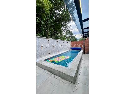 Casa de 4 alcobas en arriendo en Cola Del Zorro, Medellín, 400 m² · foto 3 de 20