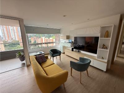 Apartamento de 2 alcobas en venta en Castropol, Medellín, 117 m² · foto 2 de 20