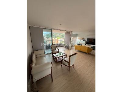 Apartamento de 2 alcobas en venta en Castropol, Medellín, 117 m² · foto 3 de 20