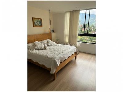 Apartamento de 3 alcobas en venta en Loma De Las Brujas, Envigado, 191 m² · foto 4 de 10