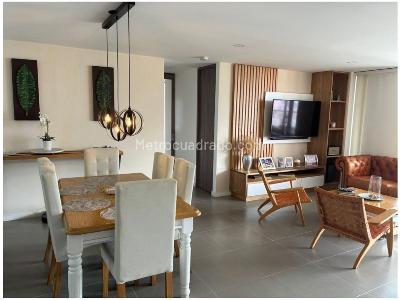 Apartamento de 3 alcobas en venta en Loma De Las Brujas, Envigado, 191 m² · foto 8 de 10