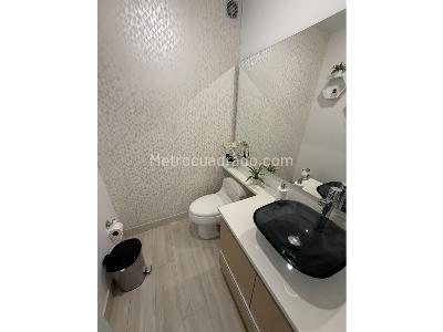 Apartamento de 3 alcobas en venta en Castropol, Medellín, 250 m² · foto 16 de 20