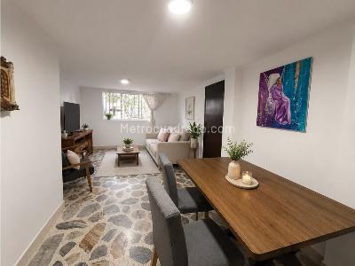 Apartamento de 3 alcobas en venta en La Castellana, Medellín, 101 m² · foto 2 de 10