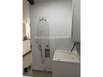 Apartamento de 2 alcobas en arriendo en Loma Del Indio, Medellín, 75 m² · foto 10 de 11