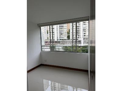 Apartamento de 2 alcobas en arriendo en Loma Del Indio, Medellín, 75 m² · foto 3 de 11